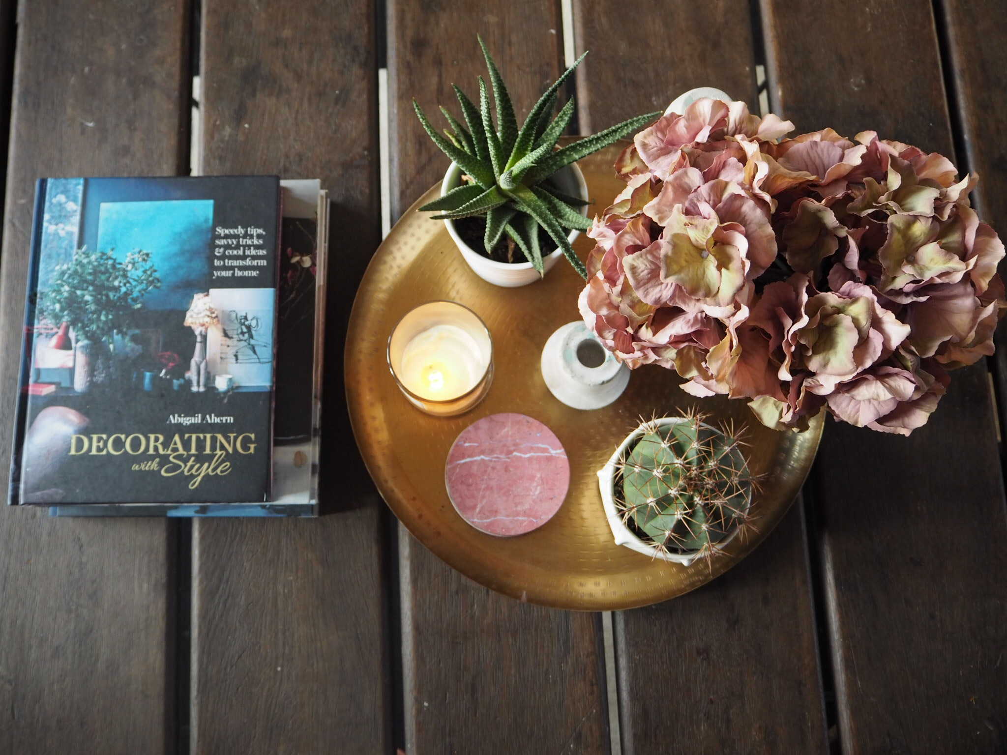 Tablescape and best interior coffee table books