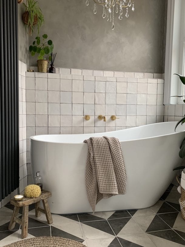 Bathroom renovation in our rented home - Kerry Lockwood - In Detail